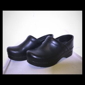 Dansko Professional Clog -BLK (Size 36) Worn Once!